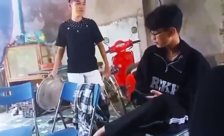 Nam sinh Bình Định bị bạn học đánh nhập viện: Bạo lực học đường Đáng báo động - Ảnh 1.