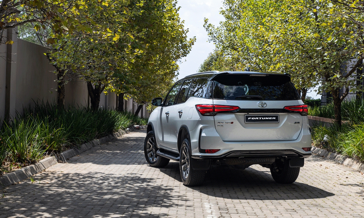 Toyota Fortuner 2025 ra mắt tháng sau: Lần đầu có bản hybrid, bổ sung ADAS, thiết kế thay đổi nhẹ - Ảnh 4.