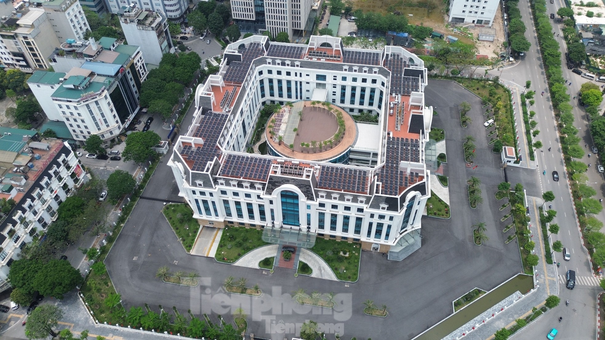 Trụ sở UBND phường Cầu Giấy có 185 phòng làm việc cho 50 cán bộ tại Hà Nội - Ảnh 3. Trụ sở UBND phường Cầu Giấy có 185 phòng làm việc cho 50 cán bộ tại Hà Nội - Ảnh 3.