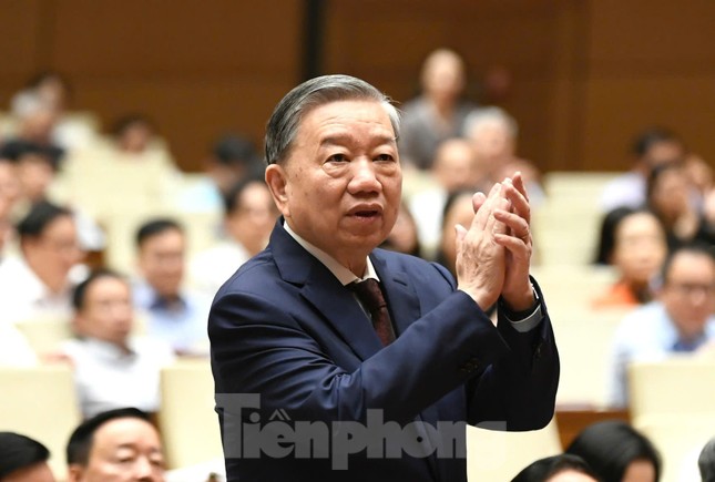 Tổng Bí thư Tô Lâm chỉ đạo miễn viện phí toàn dân giai đoạn 2030 - 2035 - Ảnh 1.