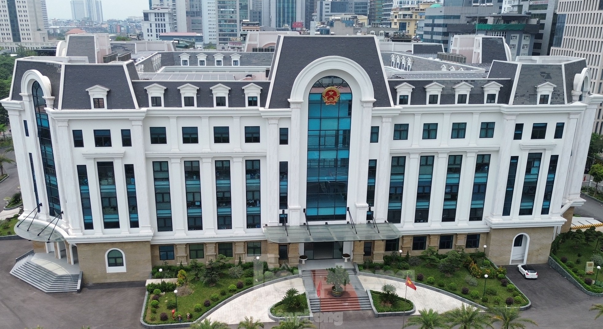 Trụ sở UBND phường Cầu Giấy có 185 phòng làm việc cho 50 cán bộ tại Hà Nội - Ảnh 4. Trụ sở UBND phường Cầu Giấy có 185 phòng làm việc cho 50 cán bộ tại Hà Nội - Ảnh 4.