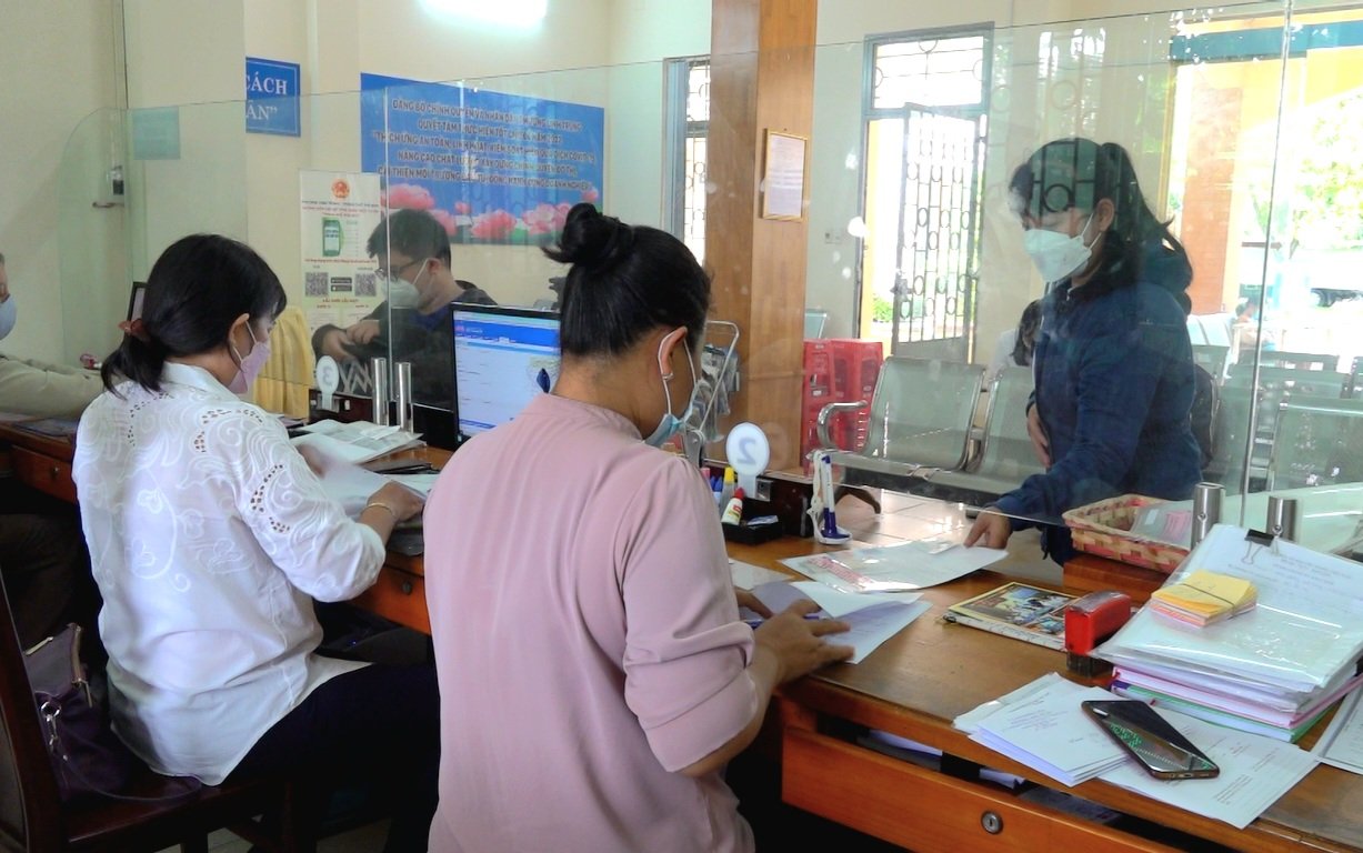 2 Nhóm công chức nghỉ việc trước lộ trình sắp xếp bộ máy - Ảnh 1.