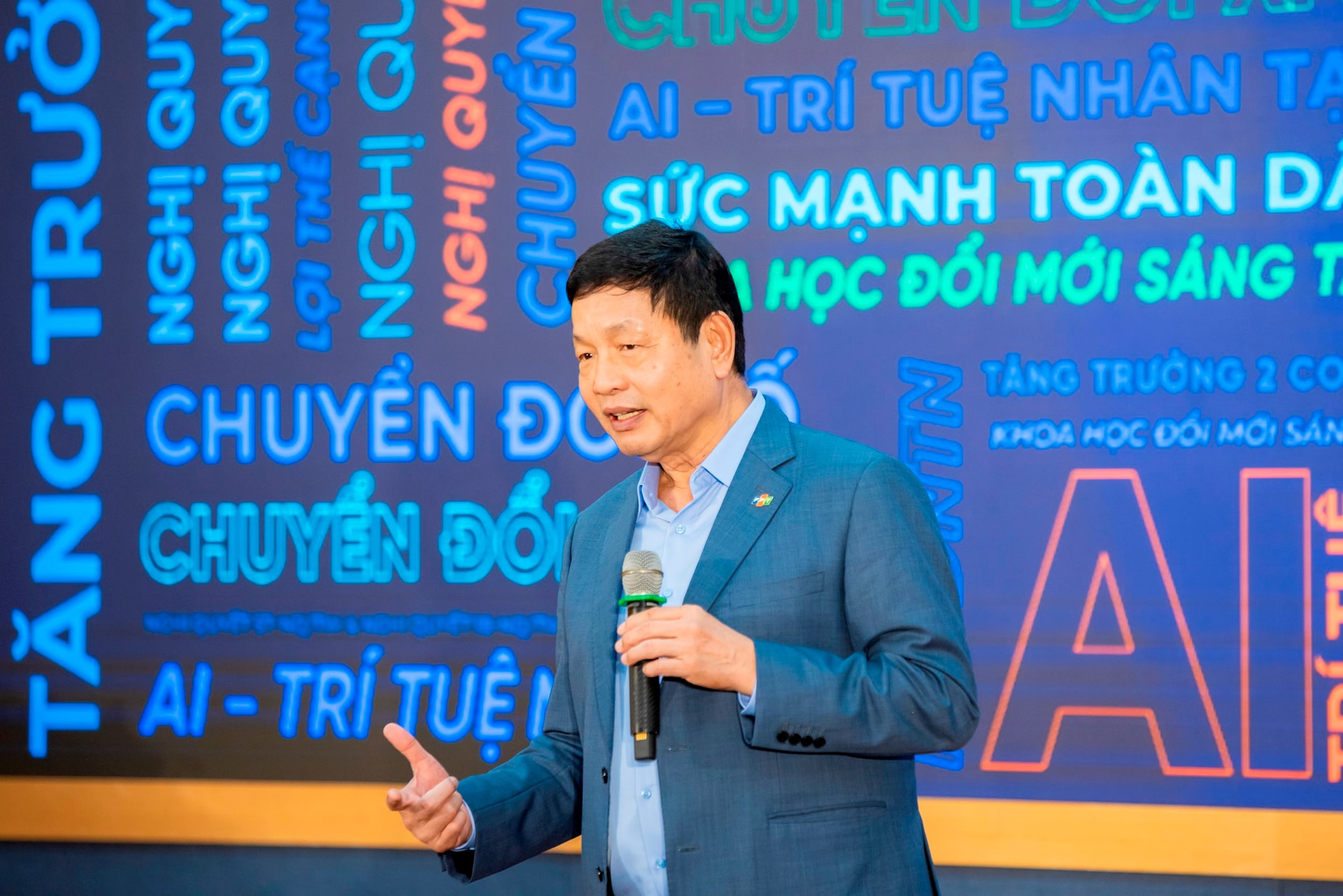 - Ảnh 1.