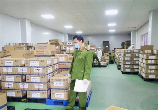 Xử lý nghiêm hành vi sản xuất, buôn bán thuốc giả, sữa giả- Ảnh 1. Xử lý nghiêm hành vi sản xuất, buôn bán thuốc giả, sữa giả- Ảnh 1.