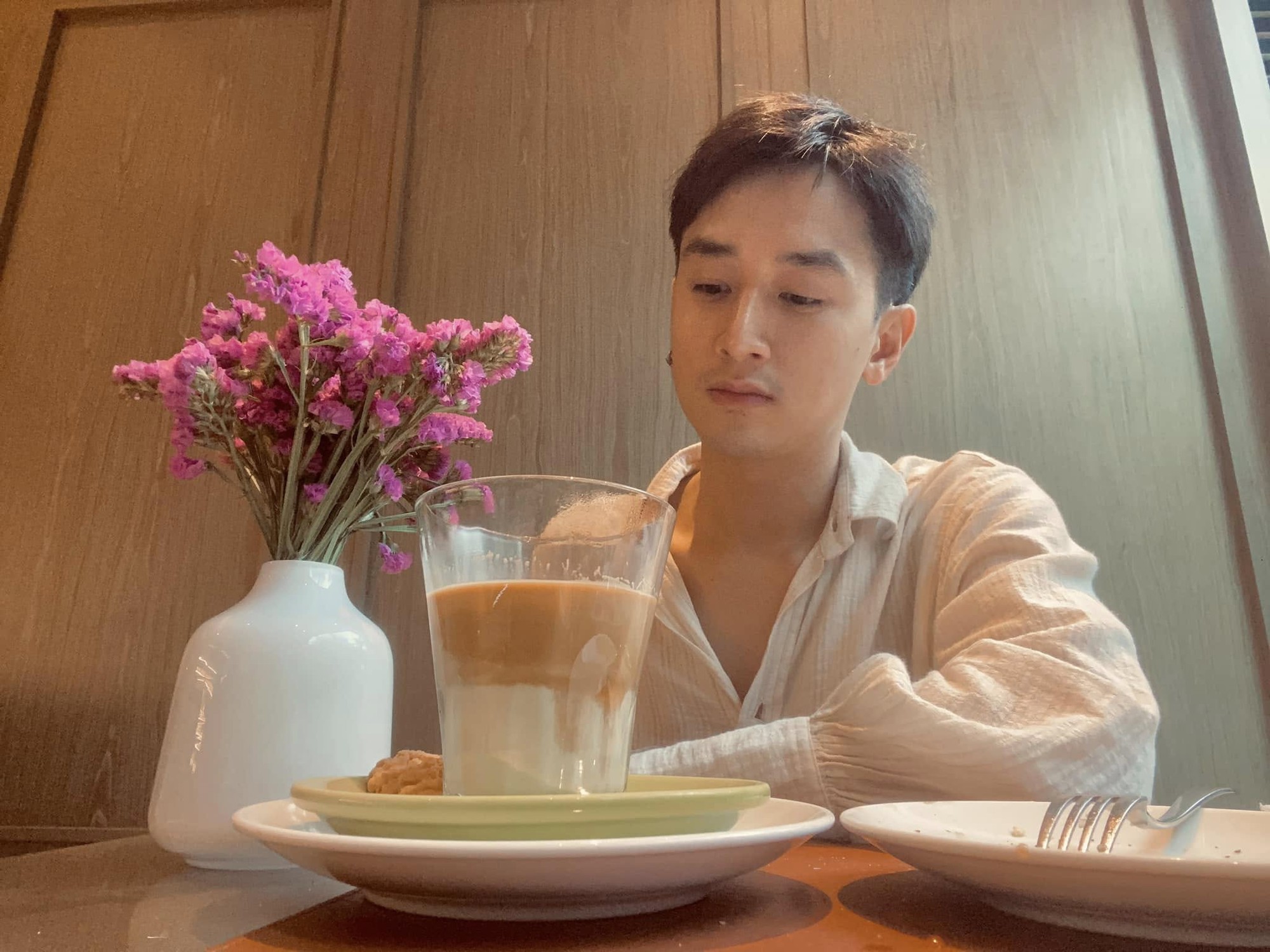 Sao nam Vbiz bị HIV bất lực vì không kiếm nổi 1 đồng, chật vật chạy ăn từng bữa- Ảnh 1.