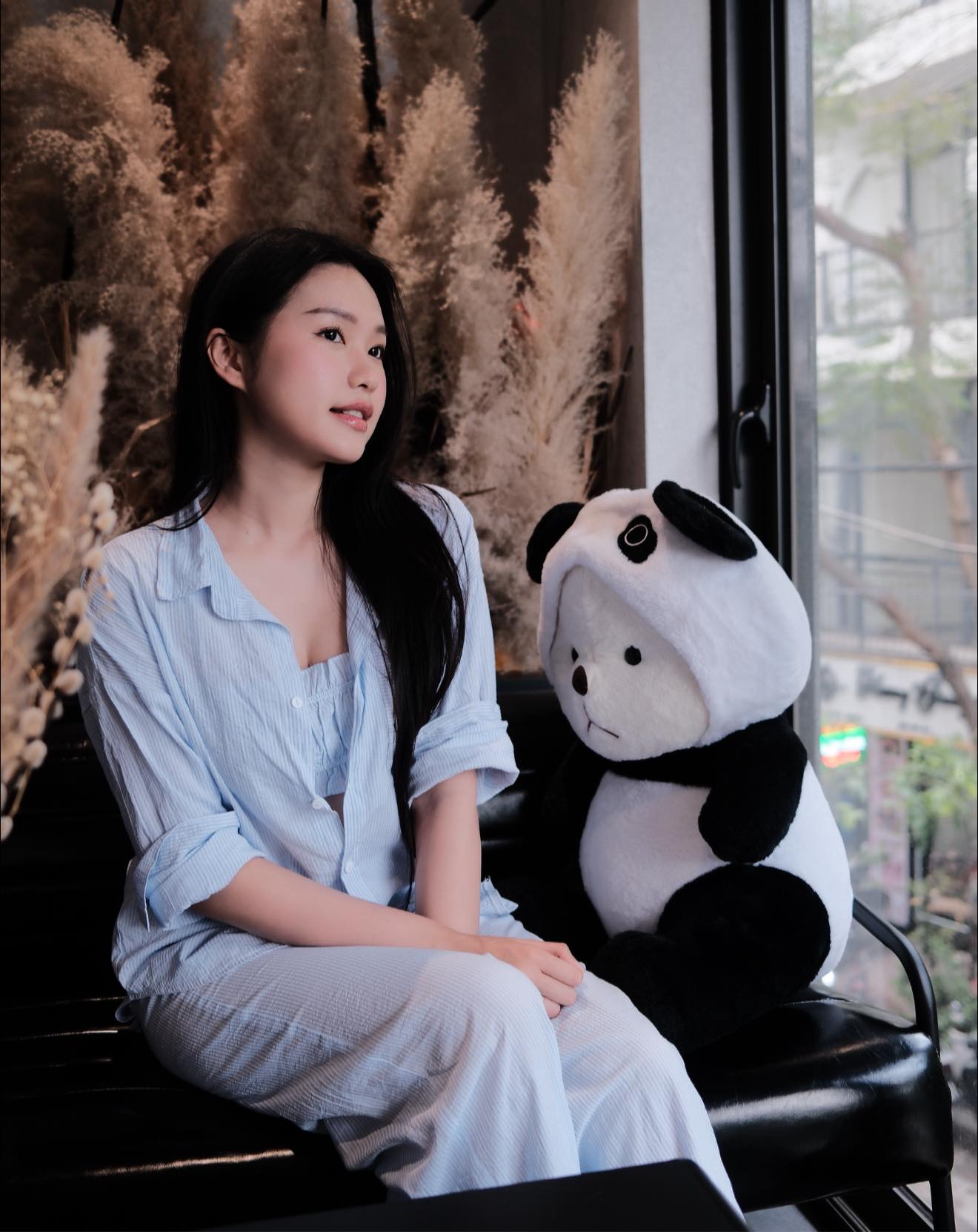 Bữa tiệc visual: Do&atilde;n Hải My kh&iacute; chất "tiểu thư th&agrave;nh thị", đọ sắc 2 hot mom nhan sắc đỉnh nhất nh&igrave; l&agrave;ng b&oacute;ng đ&aacute; - Ảnh 6.