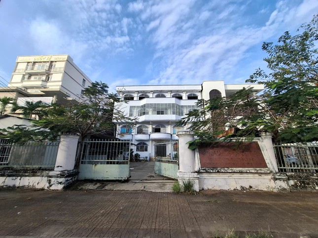 Trụ sở dôi dư sau sáp nhập Cần tháo gỡ thủ tục để tránh lãng phí - Ảnh 1. Trụ sở dôi dư sau sáp nhập Cần tháo gỡ thủ tục để tránh lãng phí - Ảnh 1.