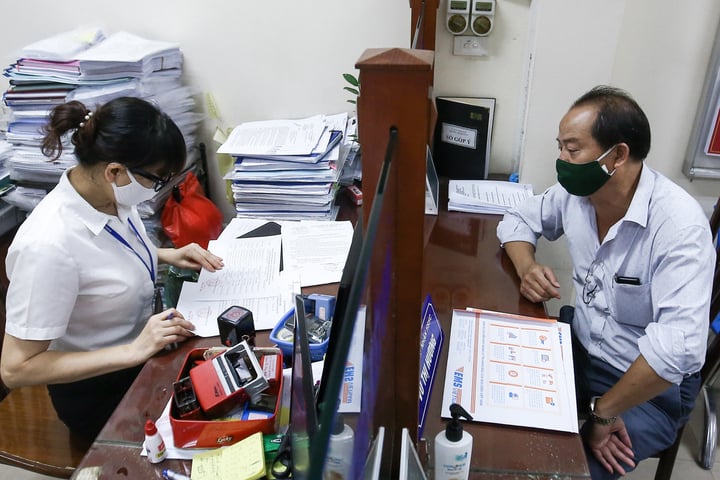 Chính phủ đề xuất bỏ quy định kiểm định chất lượng công chức nhằm phân cấp hiệu quả - Ảnh 1.