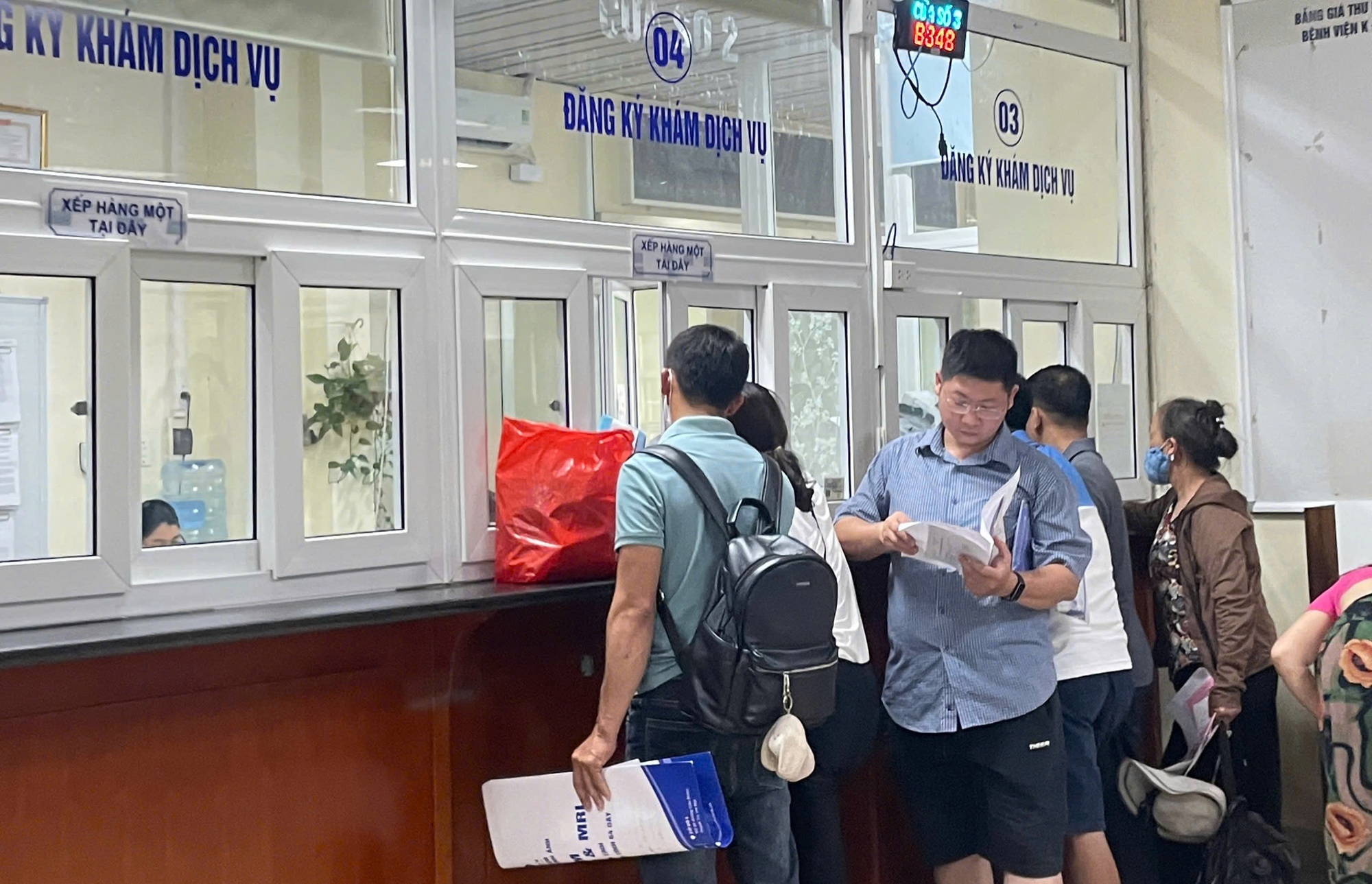 Đề xuất phân quyền định giá dịch vụ khám chữa bệnh - Ảnh 1.