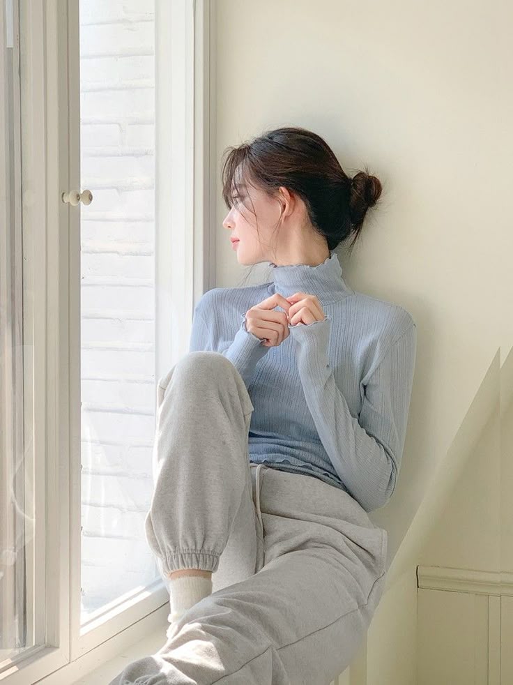 Cứ đến tối là bố chồng vào phòng vợ chồng tôi xem phim kiếm hiệp đến khuya, con cái nhiều lần nói khéo nhưng ông nhất quyết không thay đổi- Ảnh 1.