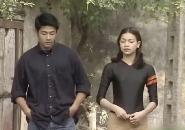 Đoạn clip viral m&agrave; H&agrave; Hồ kh&ocirc;ng ngờ tới: Nhan sắc thời 17 tuổi qu&aacute; kh&aacute;c lạ, d&acirc;n mạng hoang mang với chi tiết n&agrave;y - Ảnh 6.