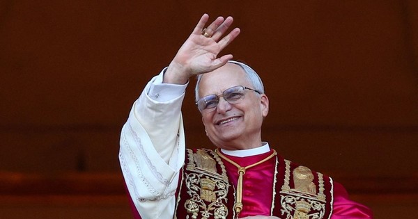 Giáo Hoàng Leo XIV làm gì trong ngày đầu nhậm chức? - Ảnh 2.