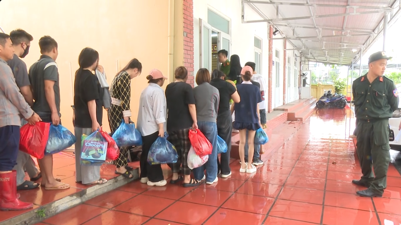 Nhóm tội phạm lừa đảo chiếm đoạt tài sản dưới hình thức cắt đá tìm ngọc - Ảnh 2.