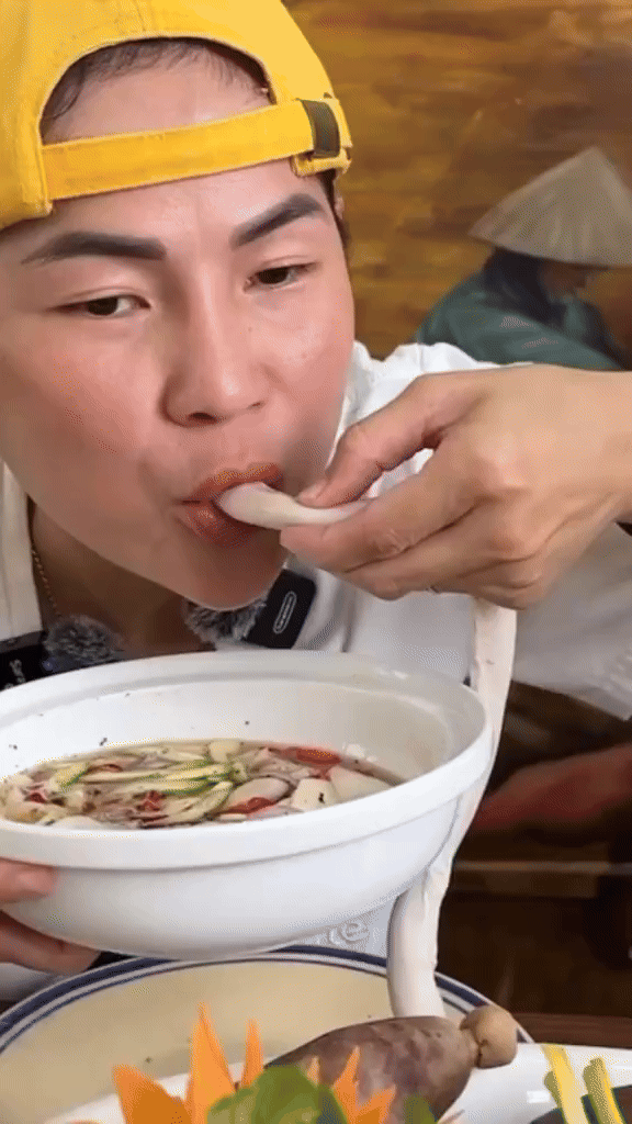 Tuyên bố cứng rắn của MC Anh Thơ về lòng xe điếu- Ảnh 4. Tuyên bố cứng rắn của MC Anh Thơ về lòng xe điếu- Ảnh 4.