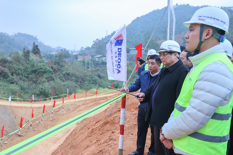Nhận lệnh từ Thủ tướng, Đèo Cả thi công dự án huyết mạch khu vực biên giới phía Bắc, về đích cuối năm nay - Ảnh 3. Nhận lệnh từ Thủ tướng, Đèo Cả thi công dự án huyết mạch khu vực biên giới phía Bắc, về đích cuối năm nay - Ảnh 3.