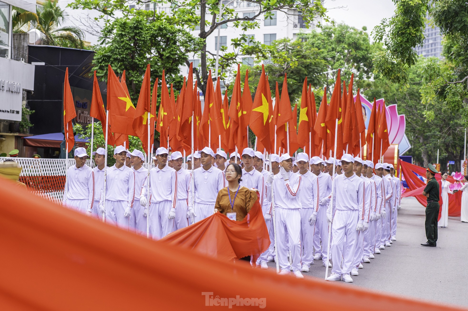 Hải Phòng tổ chức duyệt đội ngũ diễu hành kỷ niệm 70 năm Giải phóng thành phố - Ảnh 6.