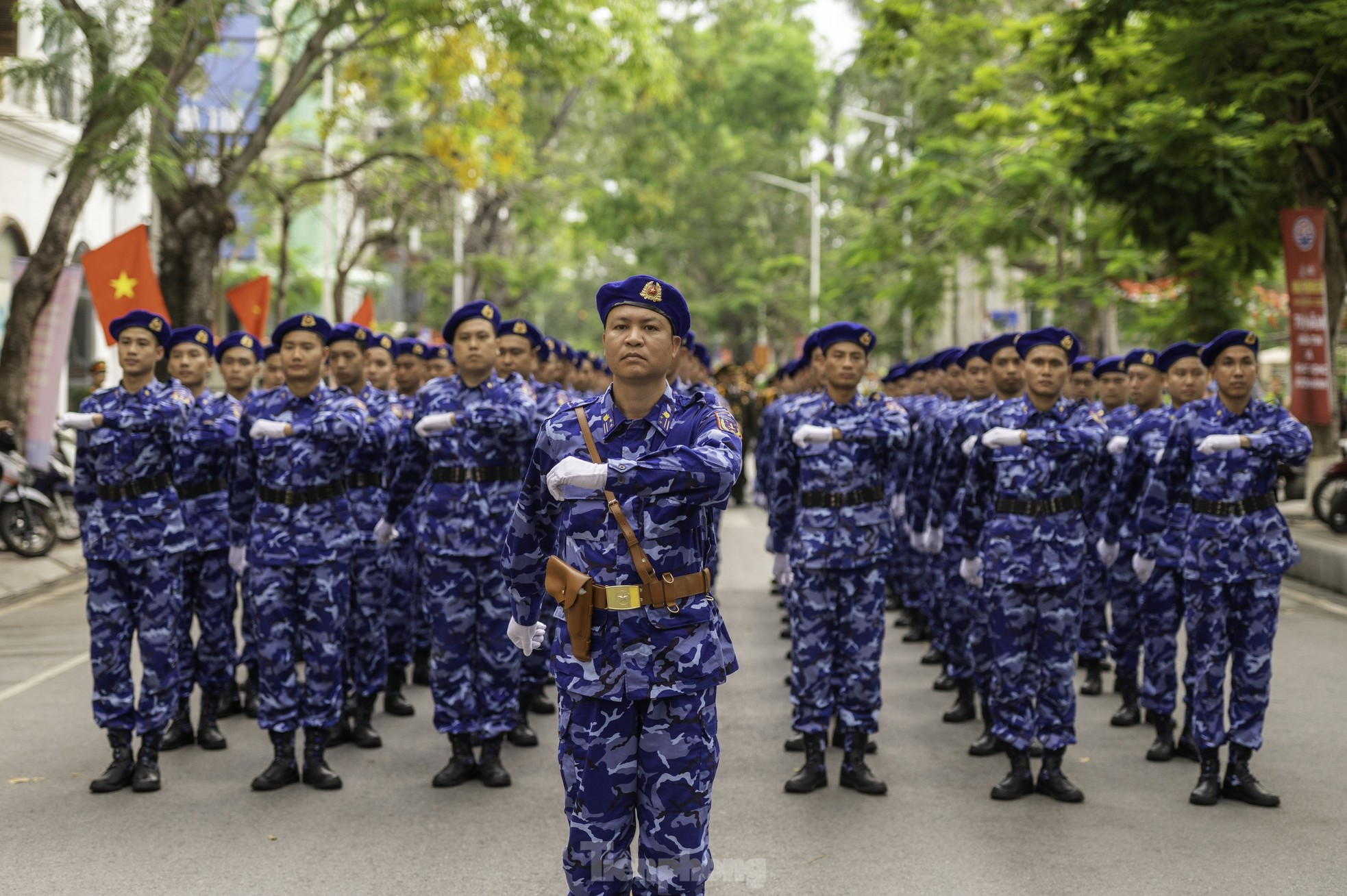 Hải Phòng tổ chức duyệt đội ngũ diễu hành kỷ niệm 70 năm Giải phóng thành phố - Ảnh 13.