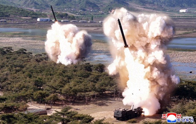Kim Jong - un giám sát cuộc tập trận phản công hạt nhân tại Triều Tiên ngày 8 / 5 - Ảnh 2.