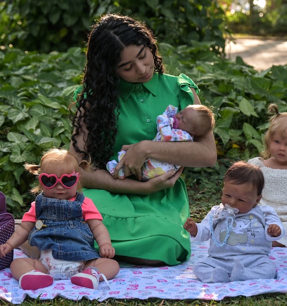 Cơn sốt búp bê giống hệt trẻ sơ sinh gây tranh cãi khi có người đưa "đứa trẻ" đi khám như người thật - Ảnh 2. Cơn sốt búp bê giống hệt trẻ sơ sinh gây tranh cãi khi có người đưa "đứa trẻ" đi khám như người thật - Ảnh 2.