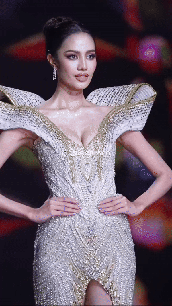 Tân Miss World 2025 từng “đốt cháy” Miss Universe với loạt váy hở bạo, body nuột đến từng centimet- Ảnh 5.