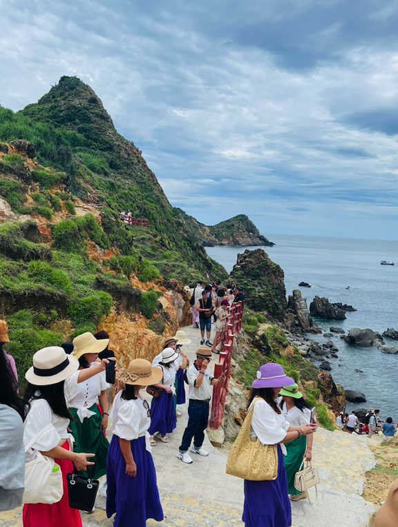 Th&aacute;o điểm nghẽn để mở "kho b&aacute;u" du lịch miền Trung - T&acirc;y Nguy&ecirc;n - Ảnh 4.