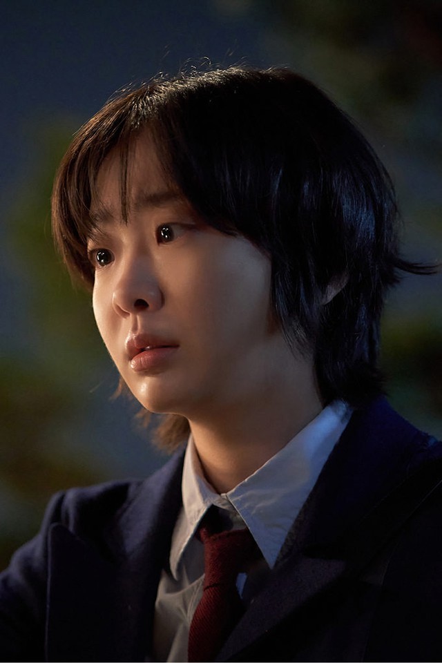 Đóa hoa độc lạ của showbiz: Từ Đóa hoa độc lạ của showbiz: Từ