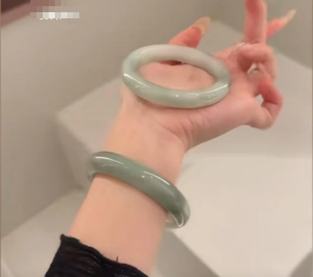 Vòng ngọc 180 triệu đồng bị mất: SF Express chỉ bồi thường 240 . 000 Đồng - Ảnh 2.