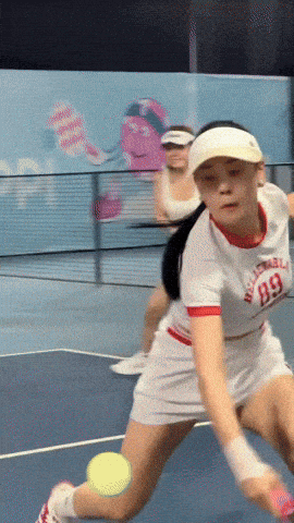 Phương Oanh trắng phát sáng trên sân pickleball, mẹ bỉm 2 con mà body nuột nà quá, netizen rần rần “xin vía” nhan sắc- Ảnh 2. Phương Oanh trắng phát sáng trên sân pickleball, mẹ bỉm 2 con mà body nuột nà quá, netizen rần rần “xin vía” nhan sắc- Ảnh 2.