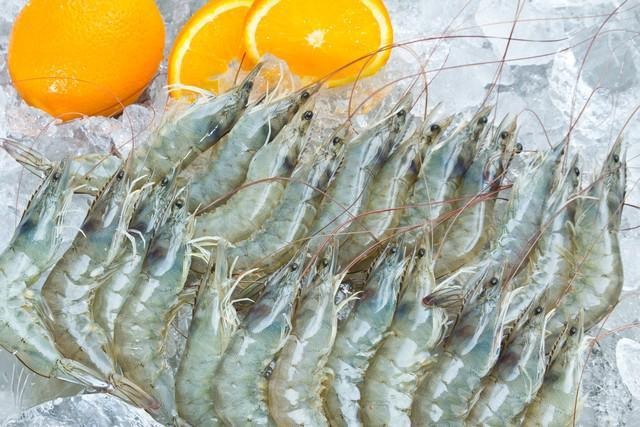 4 dấu hiệu nhận biết tôm "ngậm" hoá chất: Người bán còn không dám ăn, bạn mua là rước hại vào người - Ảnh 1. 4 dấu hiệu nhận biết tôm "ngậm" hoá chất: Người bán còn không dám ăn, bạn mua là rước hại vào người - Ảnh 1.