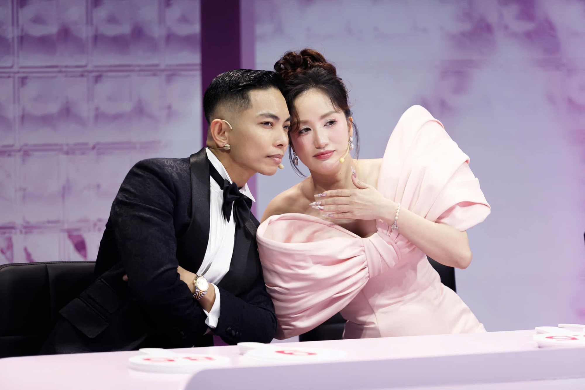 Khánh Thi và Phan Hiển lại có “biến”, 5h30 sáng đã than áp lực, drama “địa ngục hôn nhân” có tiếp diễn?- Ảnh 2. Khánh Thi và Phan Hiển lại có “biến”, 5h30 sáng đã than áp lực, drama “địa ngục hôn nhân” có tiếp diễn?- Ảnh 2.