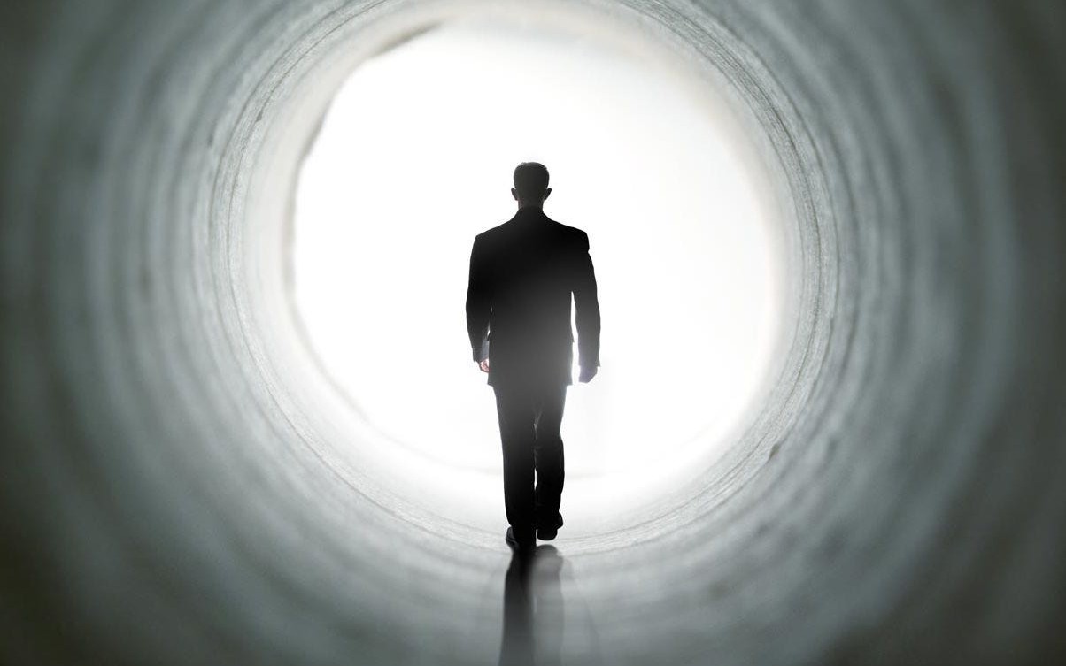 Sau 11 phút chết lâm sàng, người phụ nữ tỉnh dậy thốt lên: “Thế giới bên kia” vượt xa tưởng tượng - Ảnh 3.