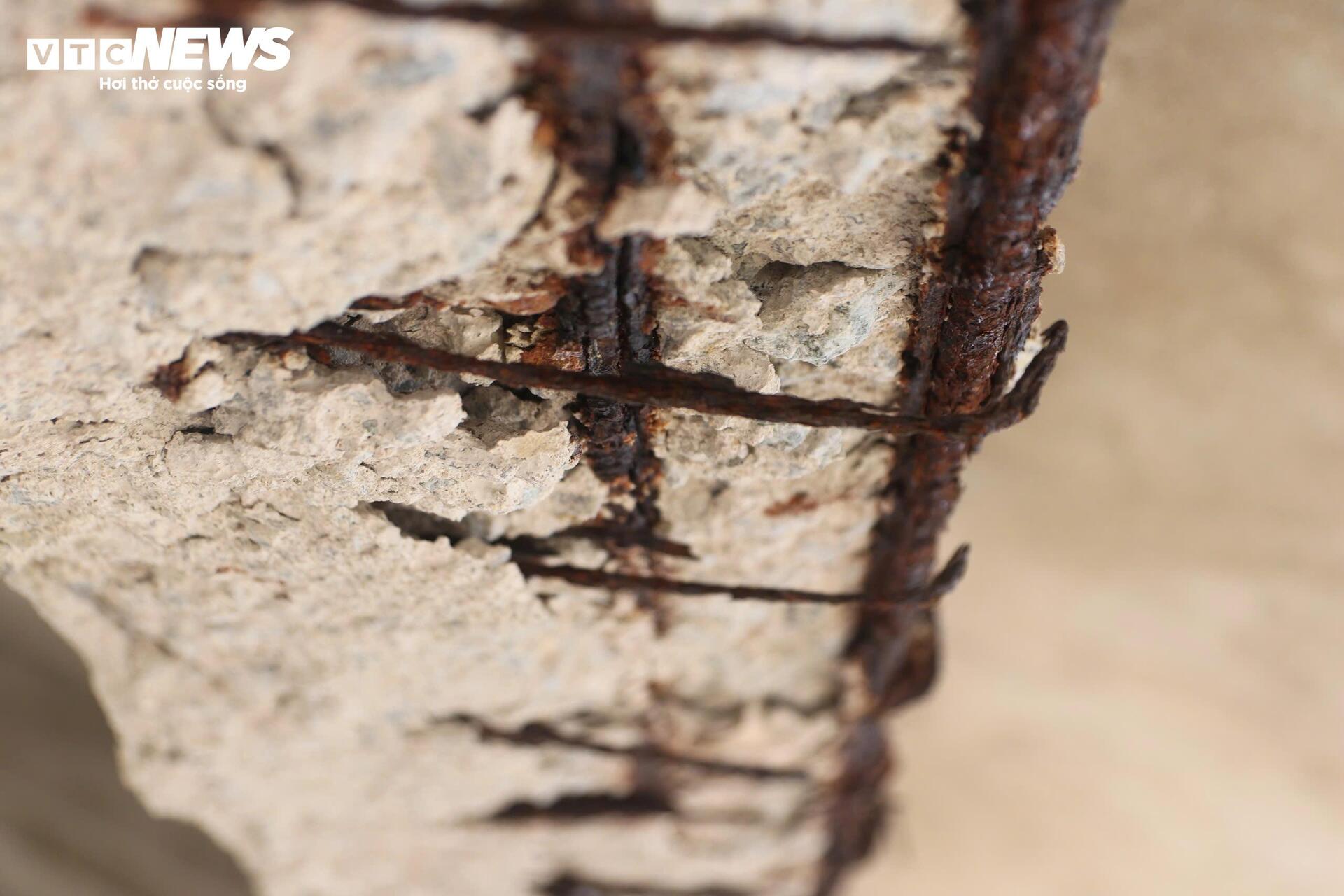 Cảnh rợn người bên trong resort bỏ hoang ven đầm phá Tam Giang - Ảnh 5.