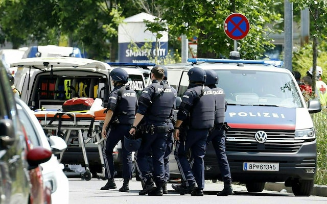 Xả súng tại trường học BORG Dreierschützengasse: 11 Người thiệt mạng và nghi phạm tự sát - Ảnh 3.