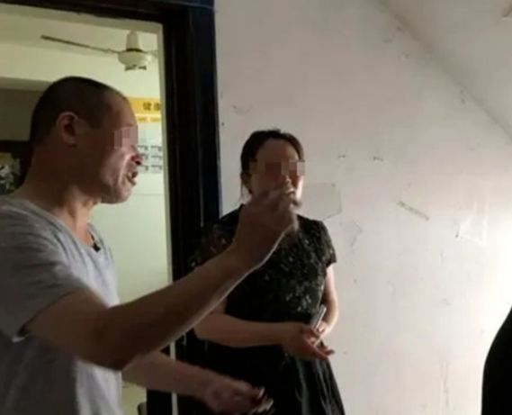 Dắt chó đi dạo, cô gái khiến cả gia đình mất mạng: Nuông chiều chính là đang hại một đứa trẻ! - Ảnh 3. Dắt chó đi dạo, cô gái khiến cả gia đình mất mạng: Nuông chiều chính là đang hại một đứa trẻ! - Ảnh 3.