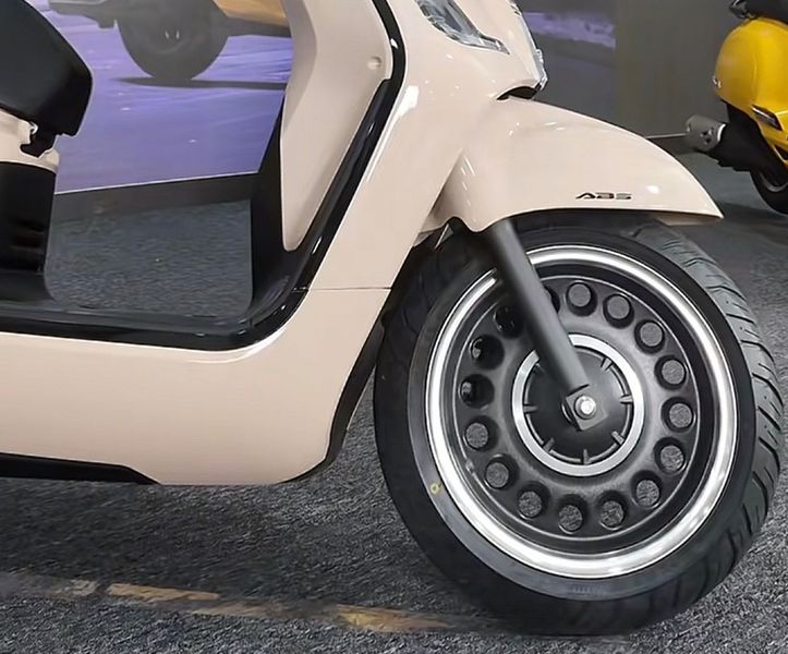 Cực phẩm xe ga giá rẻ của Honda mở bán: Trang bị ngang SH, camera hành trình - chốt hơn 20.000 đơn trong 1 giờ - Ảnh 8.
