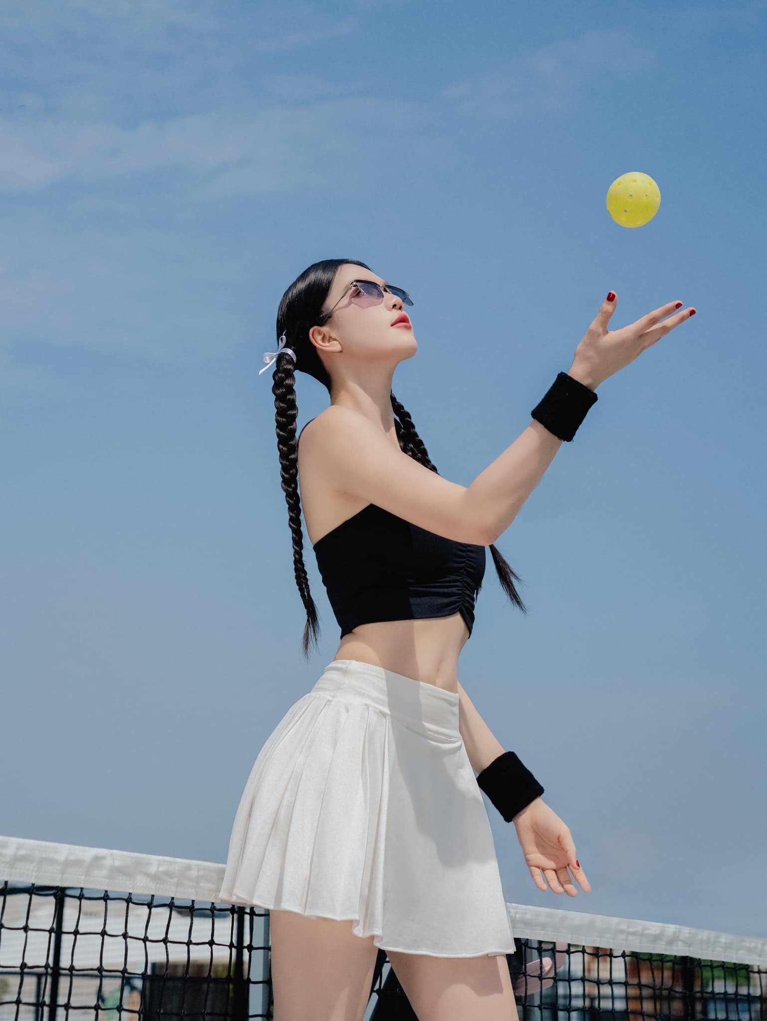 Ngọc Trinh chơi pickleball "cợt nhả vô cùng", thứ cuốn nhất là vòng eo siêu thực - Ảnh 4. Ngọc Trinh chơi pickleball "cợt nhả vô cùng", thứ cuốn nhất là vòng eo siêu thực - Ảnh 4.