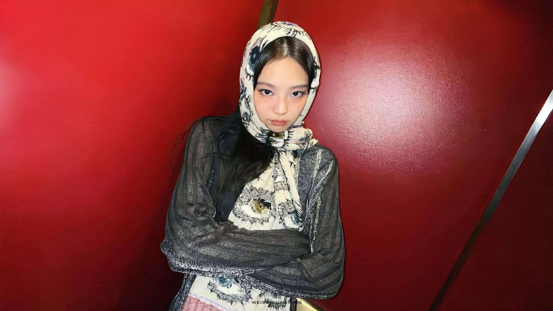 Jennie x&aacute;c nhận mối quan hệ ngay khi mỹ nam đẹp nhất BTS vừa xuất ngũ?- Ảnh 13.