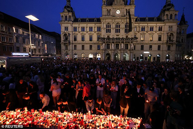 Vụ xả súng đẫm máu ở trường học khiến ít nhất 10 người thiệt mạng: Hung thủ là cựu học sinh từng bị bắt nạt- Ảnh 4.