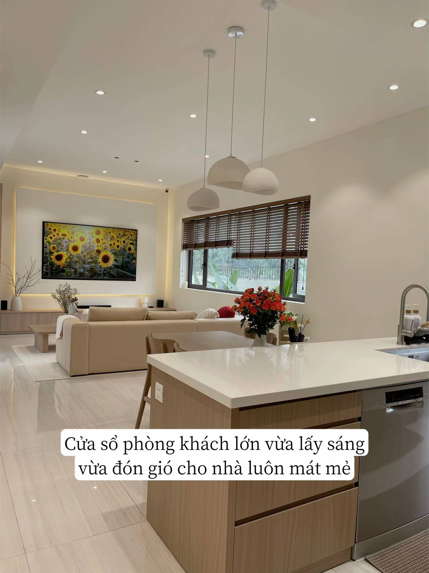 Cặp vợ chồng trẻ xây nhà hướng Tây vẫn mát mẻ nhờ 1 chiêu đơn giản, tổ ấm rộng 300m2 đẹp như resort nghỉ dưỡng lại xuất phát từ một bản mẫu free trên mạng- Ảnh 14.