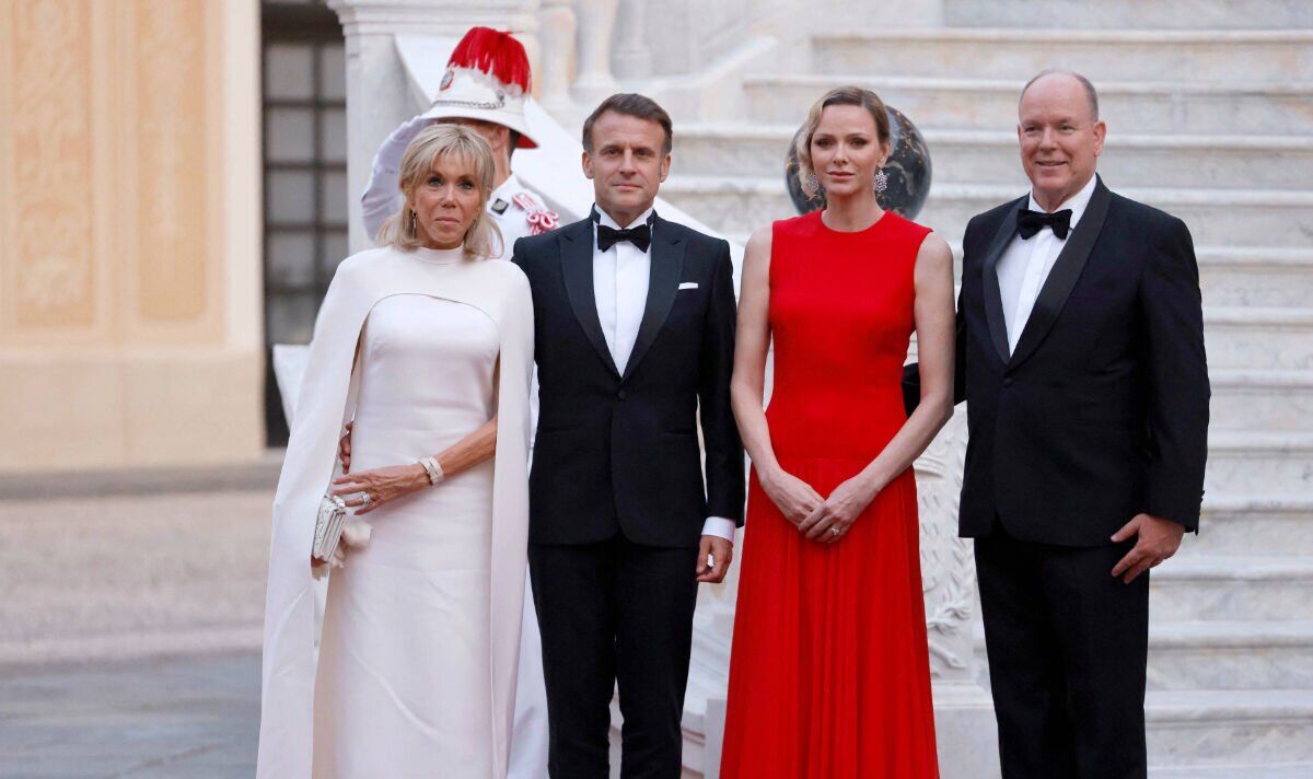 Cặp song sinh Hoàng gia Monaco “chiếm sóng” khi tiếp đón vợ chồng Tổng thống Pháp Emmanuel Macron- Ảnh 3. Cặp song sinh Hoàng gia Monaco “chiếm sóng” khi tiếp đón vợ chồng Tổng thống Pháp Emmanuel Macron- Ảnh 3.