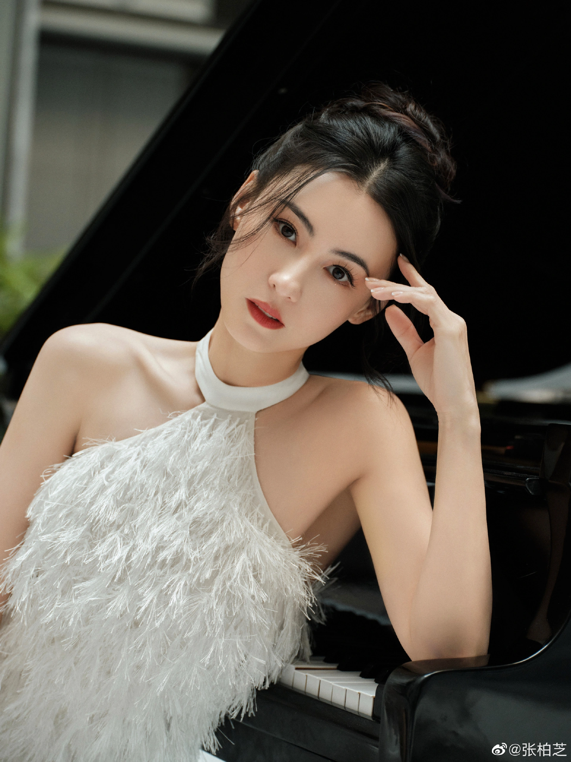 Nhan sắc khác lạ của Trương Bá Chi ở độ tuổi U50- Ảnh 3.
