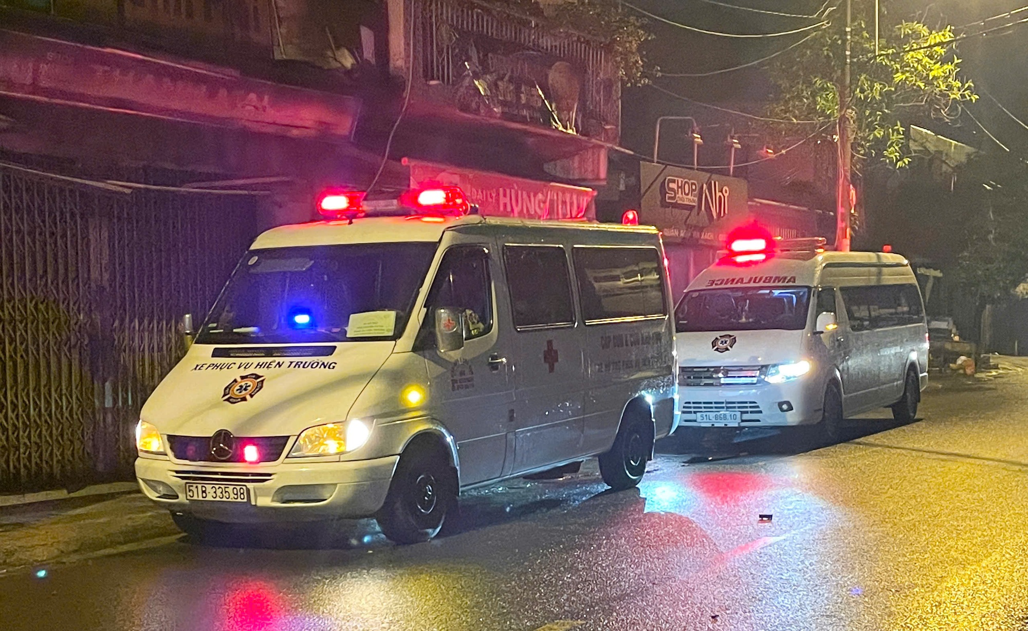 Vụ lao vào nhà dân, hai người tử vong: Nghi rượt đuổi nhau- Ảnh 2.