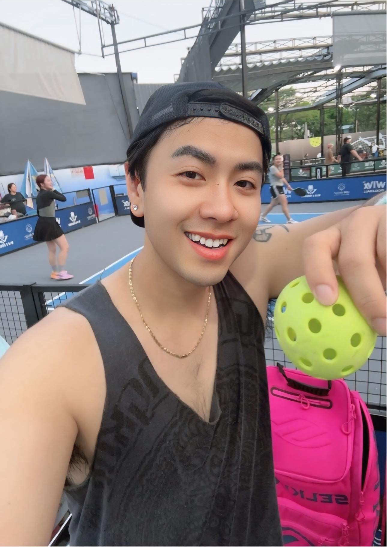 Diện mạo không thể nhận ra của Akira Phan trên sân pickleball, sao giờ trông anh lực thế này?- Ảnh 5.