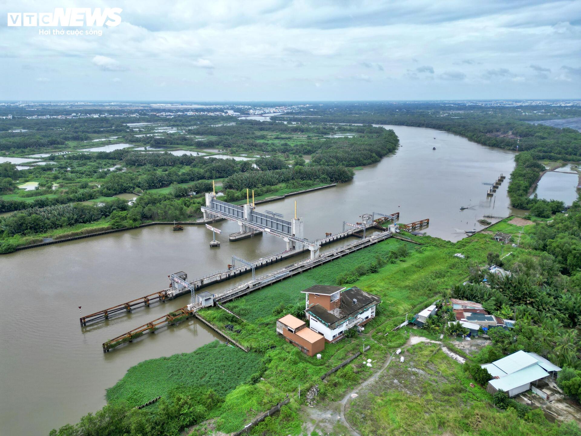 Siêu dự án 10 . 000 Tỷ tại tp . Hcm: Mịt mờ ngày về đích và khó khăn kéo dài - Ảnh 4.
