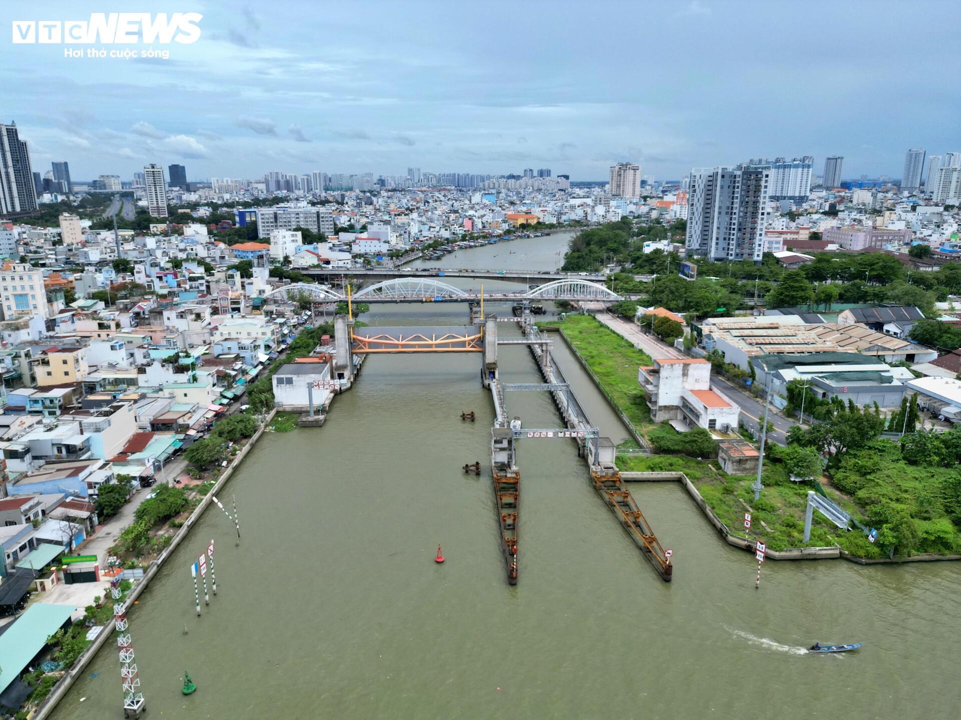 Siêu dự án 10 . 000 Tỷ tại tp . Hcm: Mịt mờ ngày về đích và khó khăn kéo dài - Ảnh 3.