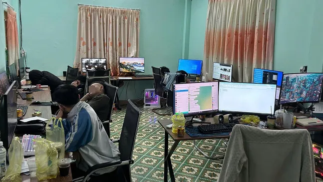 Phá đường dây chiếm đoạt tài khoản thẻ tín dụng quốc tế tại Đà Nẵng - Ảnh 1.