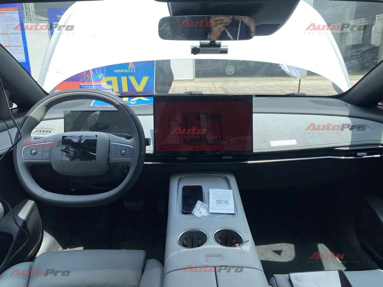 Nissan N7 lần đầu xuất hiện tại Việt Nam: Động cơ điện mạnh 215-268 mã lực, là xe trưng bày, xe hạng D nhưng giá quy đổi ngang Vios - Ảnh 7.