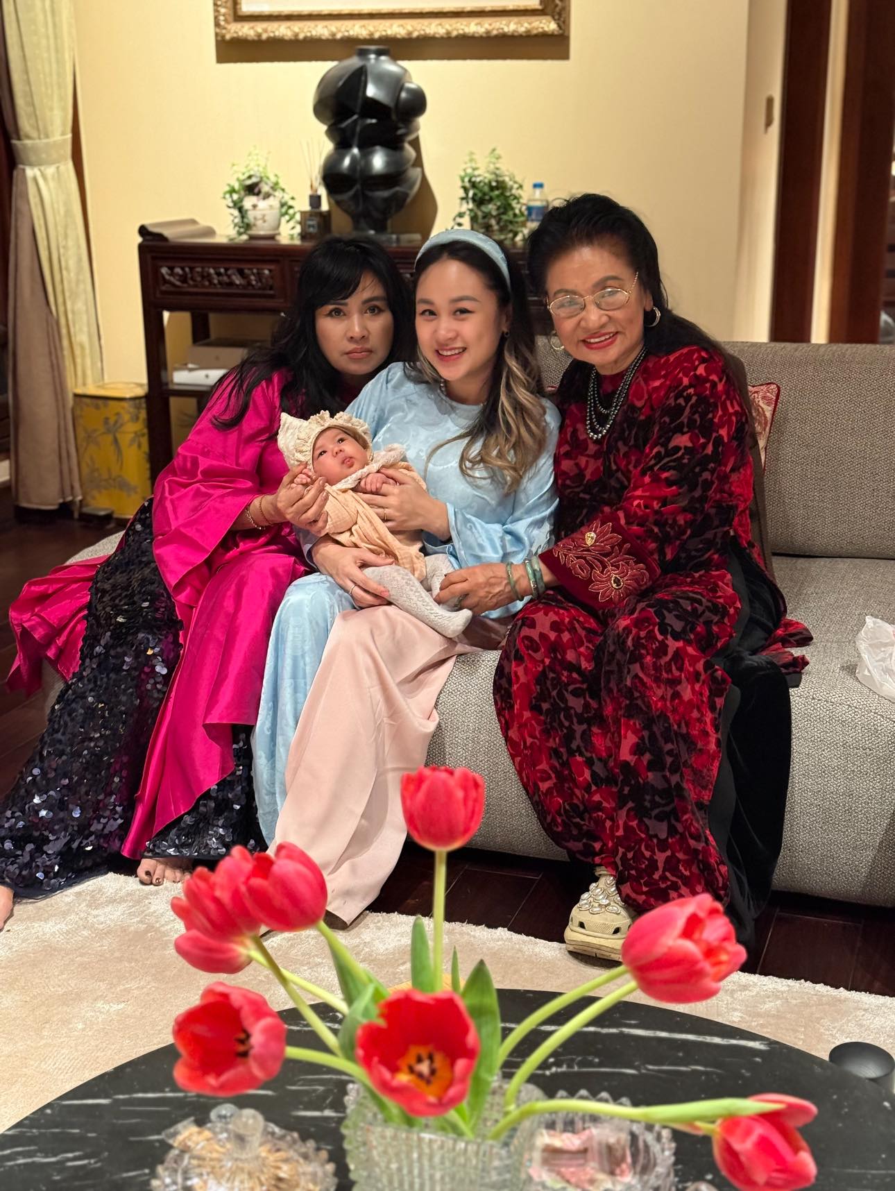 Con gái diva Thanh Lam chính thức gia nhập hội hot mom Việt, không ngờ mới sinh được 6 tháng mà nhan sắc cả mẹ và bé đều rực rỡ đến thế này!- Ảnh 1. Con gái diva Thanh Lam chính thức gia nhập hội hot mom Việt, không ngờ mới sinh được 6 tháng mà nhan sắc cả mẹ và bé đều rực rỡ đến thế này!- Ảnh 1.