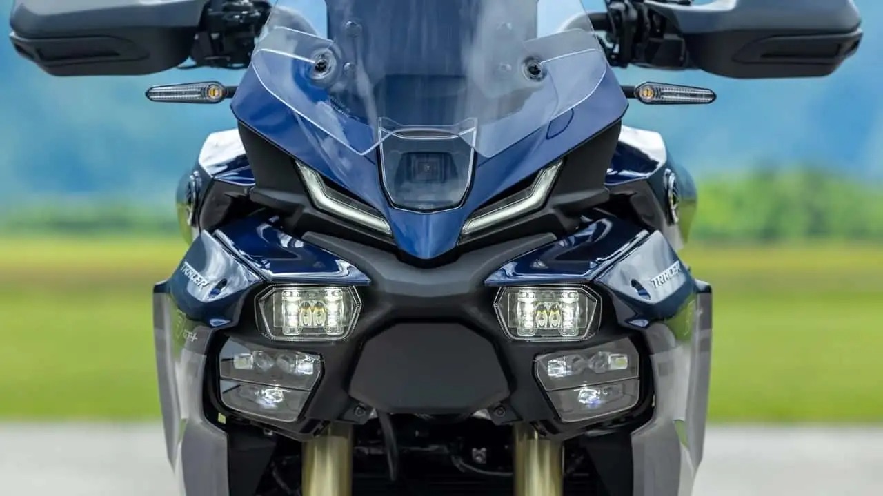 Yamaha giới thiệu công nghệ đèn pha Matrix LED đầu tiên trên xe máy: Bước ngoặt công nghệ cho an toàn ban đêm- Ảnh 5.