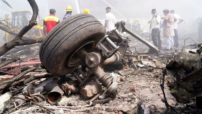 Vụ rơi máy bay Ấn Độ: Boeing mất 8,1 tỷ USD trong 24 giờ khi biểu tượng an toàn gặp sự cố về chất lượng, vừa mới dần hồi phục lại xảy ra tai nạn - Ảnh 2.